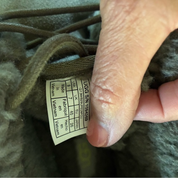 UGG Olive Suede Lace-Up Boots - Picture 3 of 10